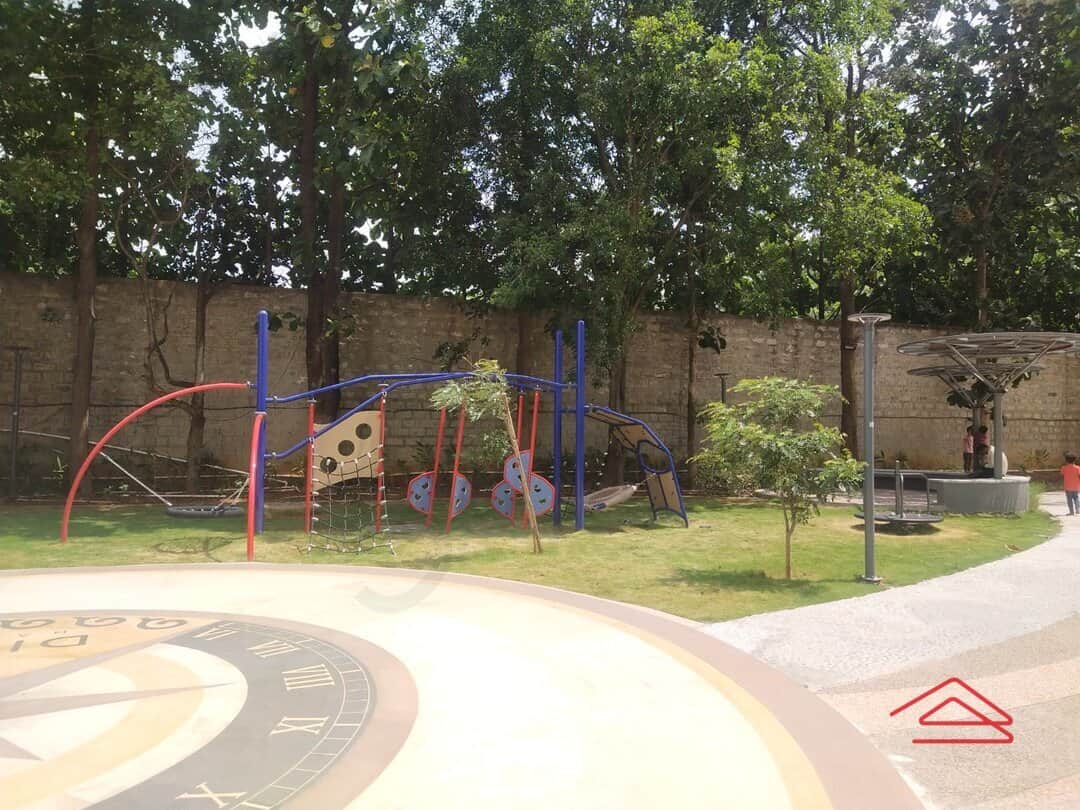 Project: BadmintonCourt