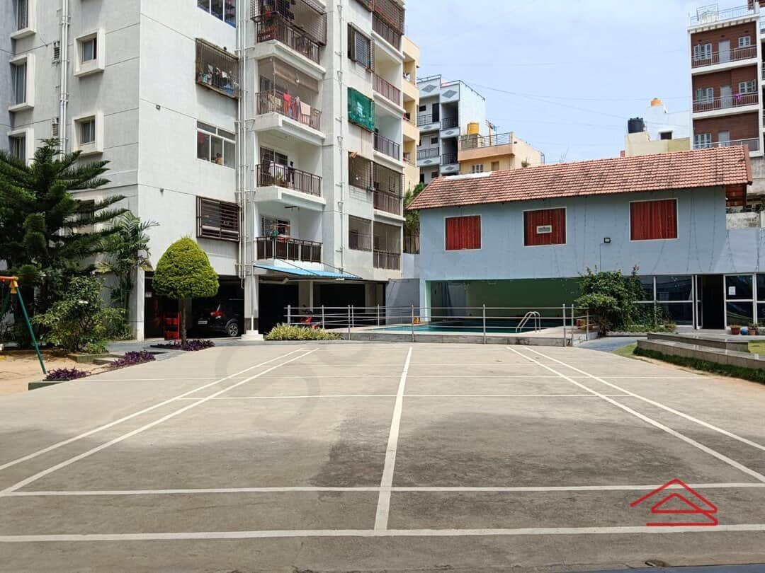 Project: BadmintonCourt