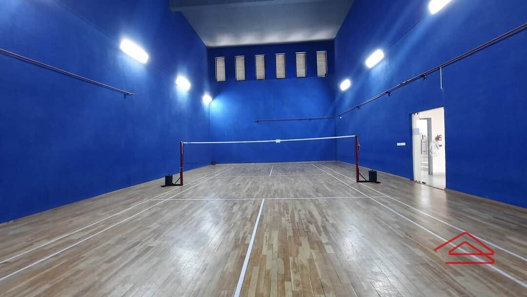 Project: BadmintonCourt