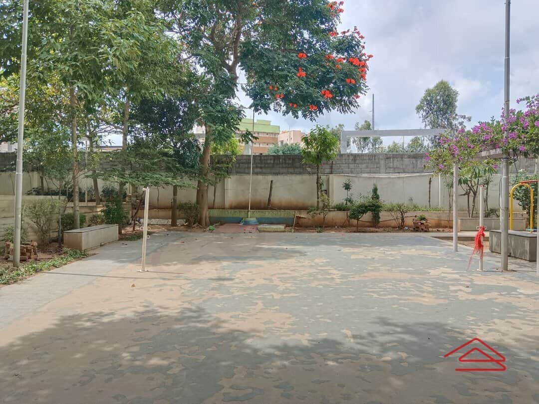 Project: BadmintonCourt