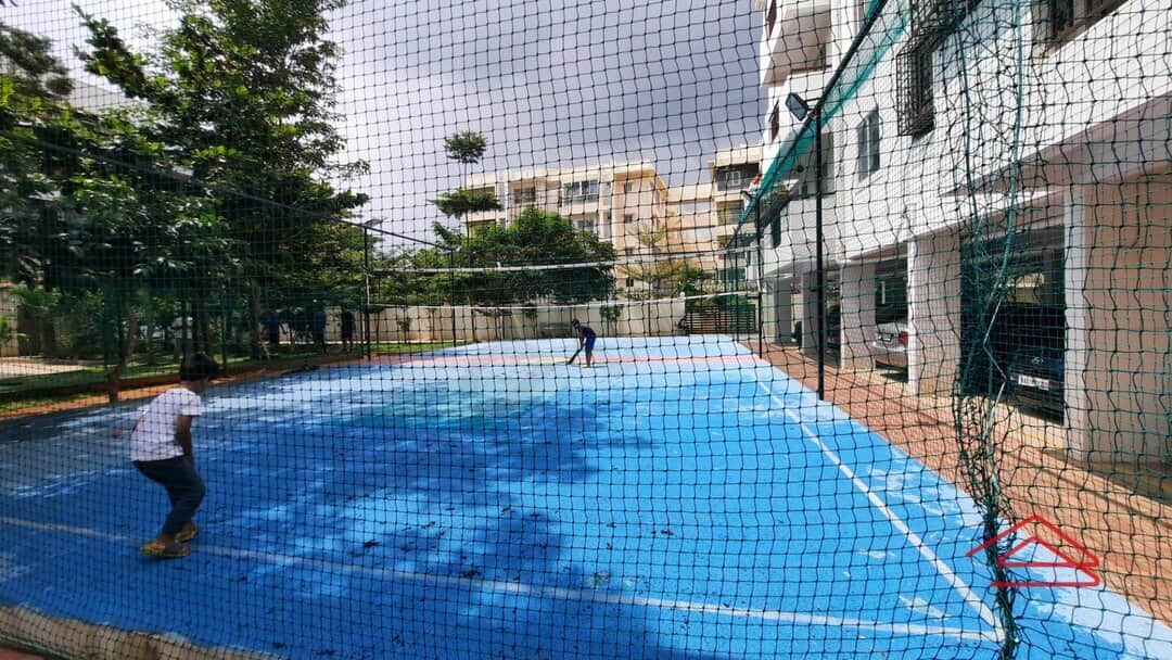 Project: BadmintonCourt