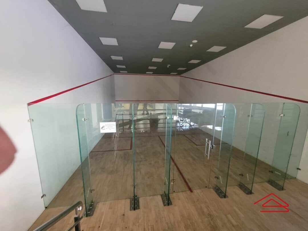 Project: SquashCourt