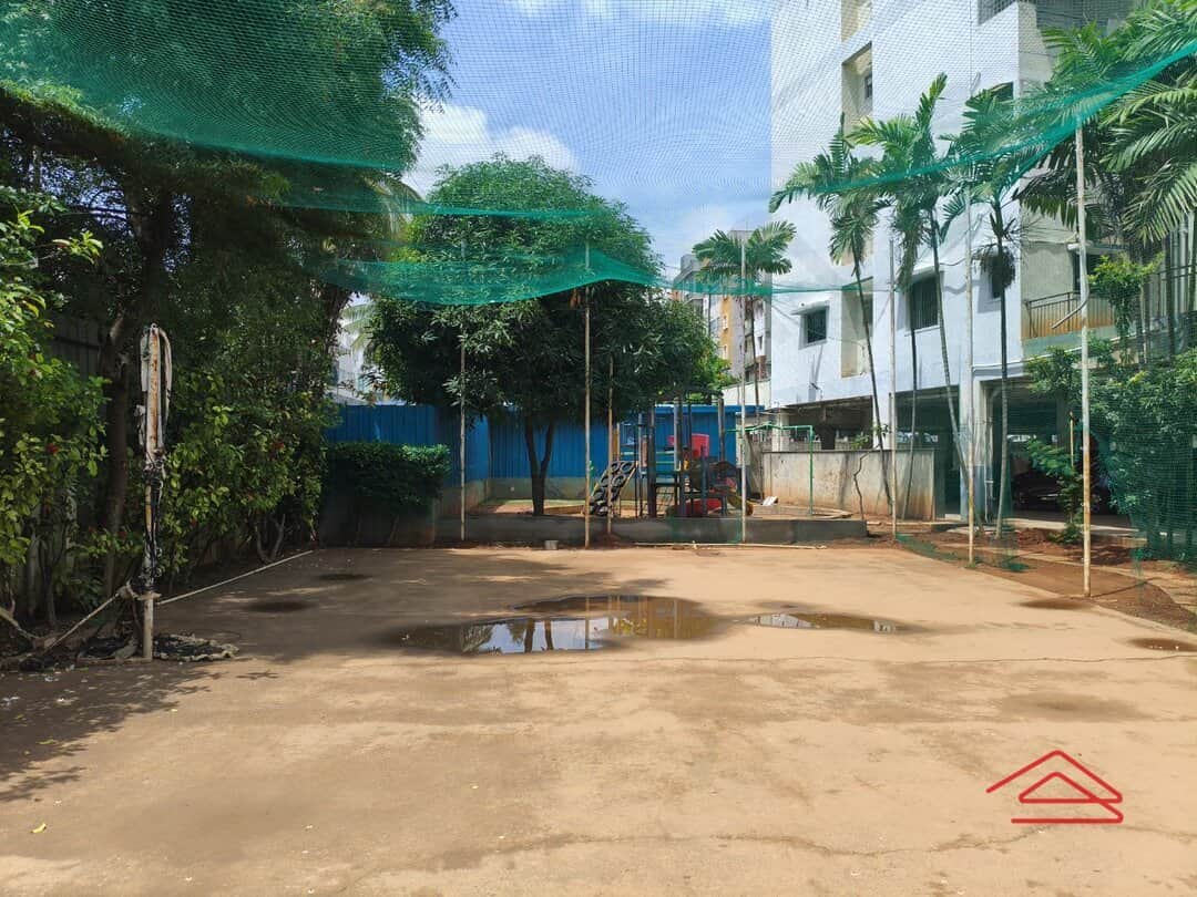 Project: BadmintonCourt