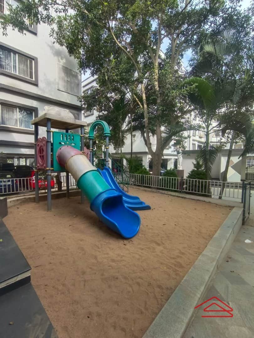 Project: KidsPlayArea