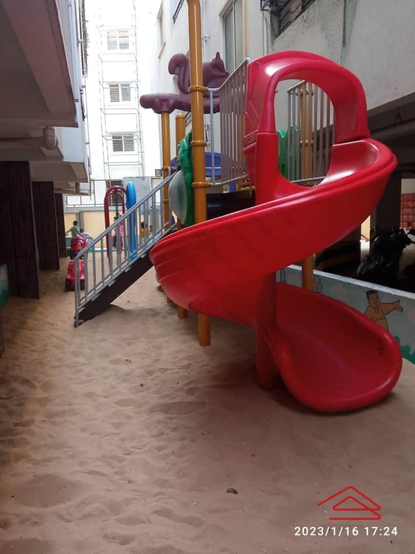 Project: KidsPlayArea