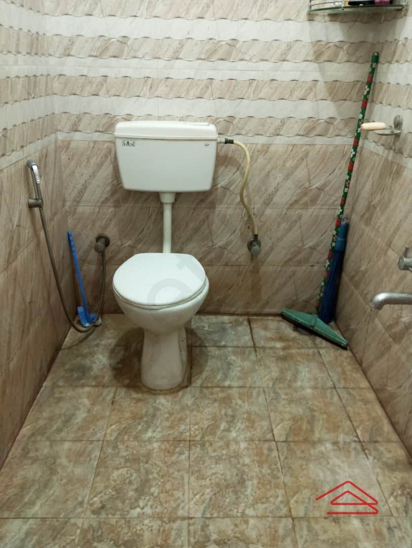 Sub Unit : bathrooms 2