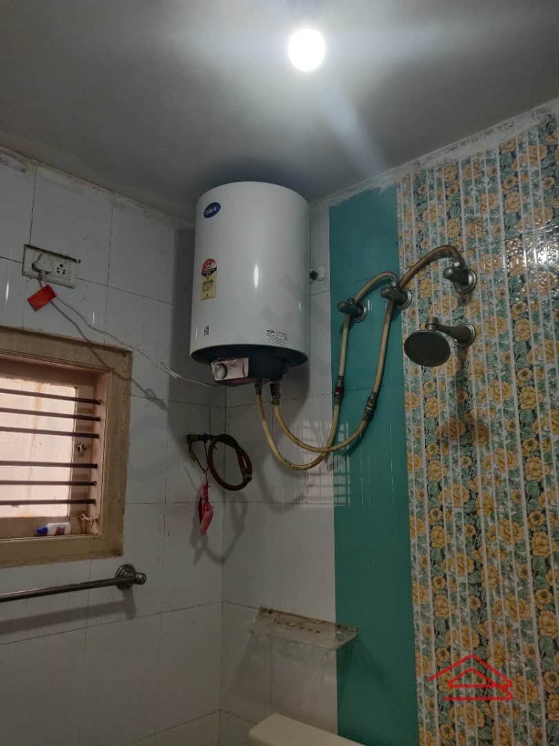 Sub Unit : bathrooms 2