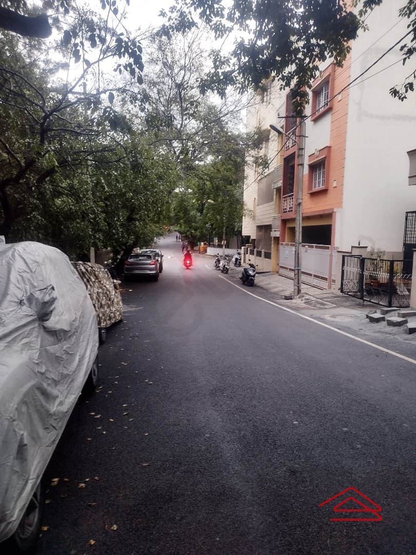 Unit:  Approach Road