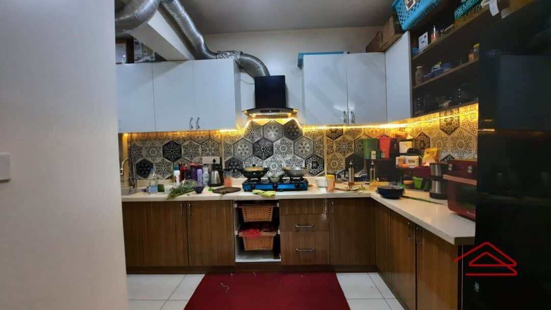 Kitchen 1