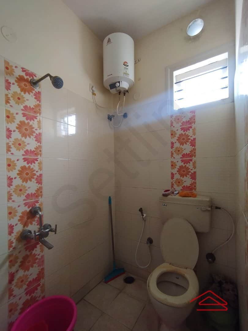 Sub Unit : bathrooms 2