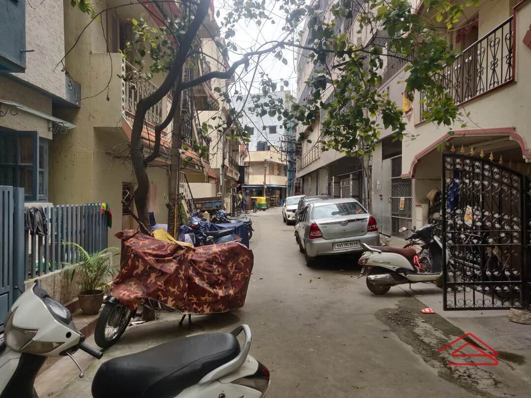 Unit:  Approach Road