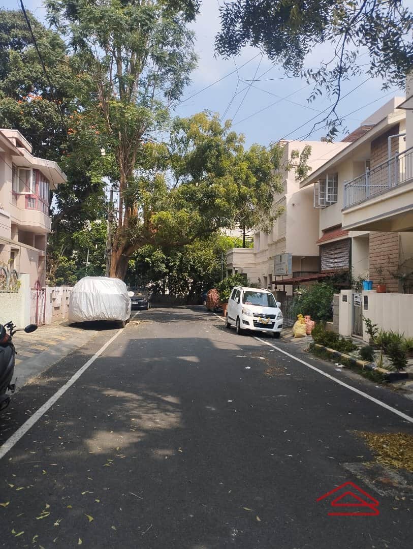 Unit:  Approach Road