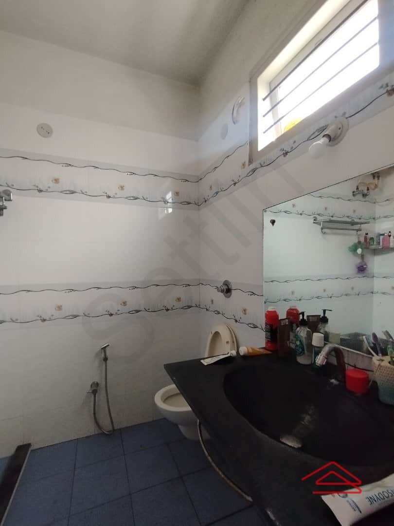 Sub Unit : bathrooms 1