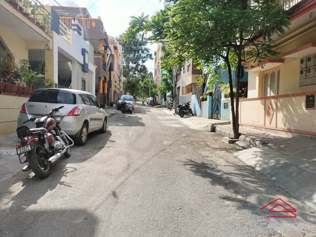 Unit:  Approach Road