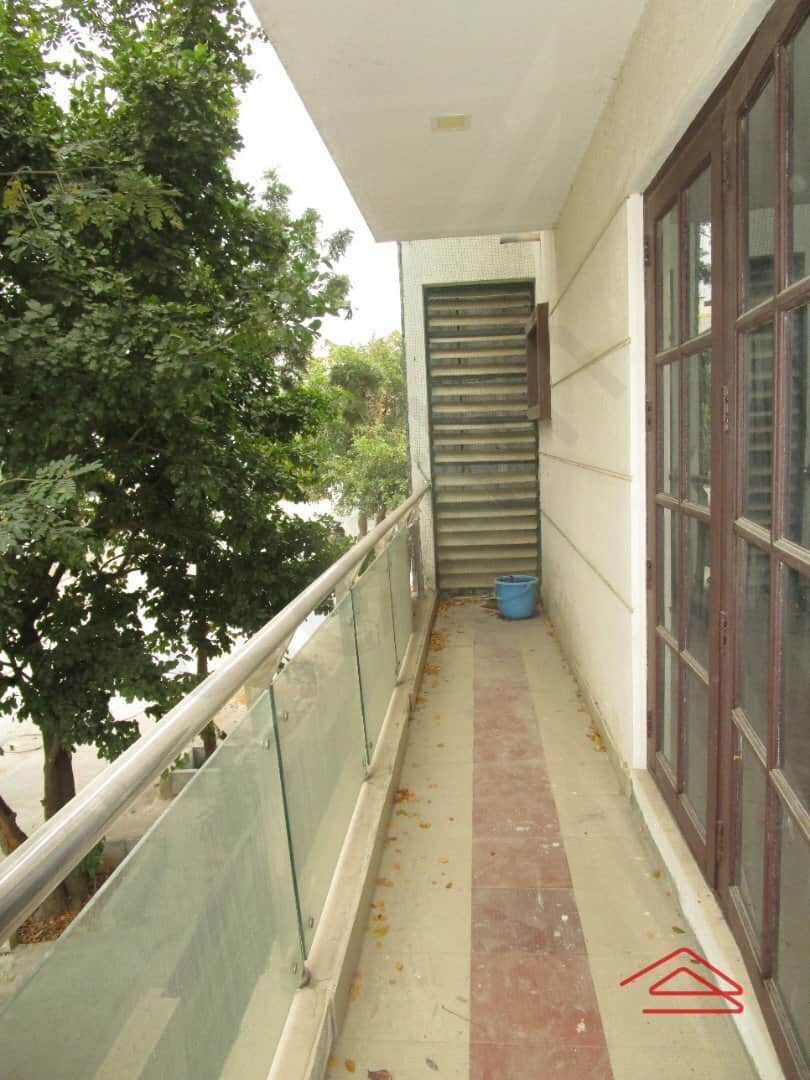 Sub Unit : balconies 1