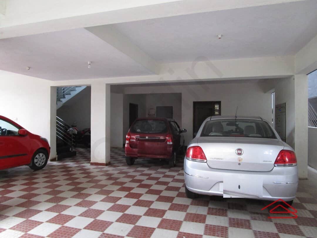 parkings-E63M.jpg