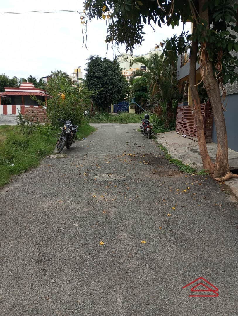 Unit:  Approach Road