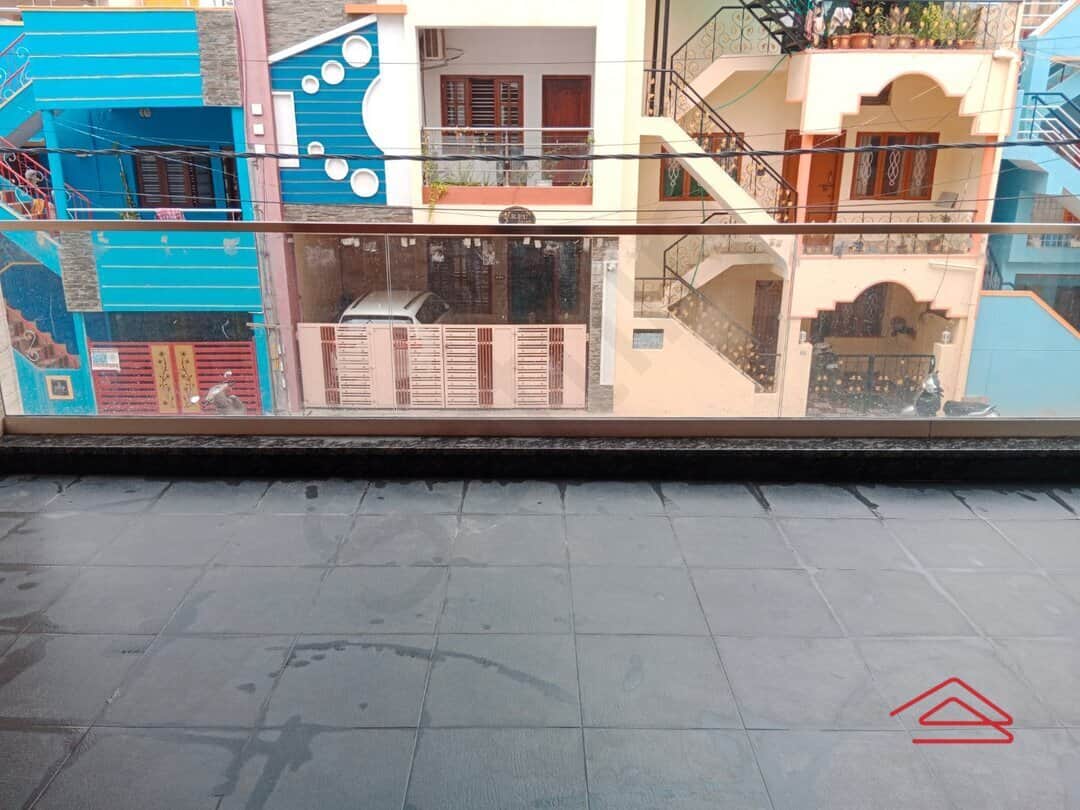 Sub Unit : balconies 1