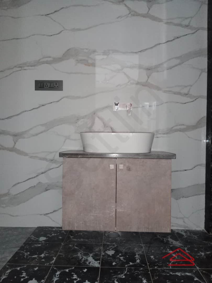 Sub Unit : bathrooms 5