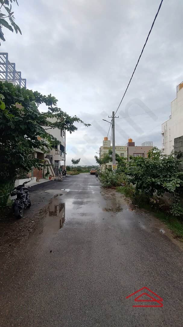 Unit:  Approach Road