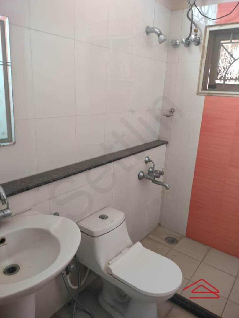 Sub Unit : bathrooms 1