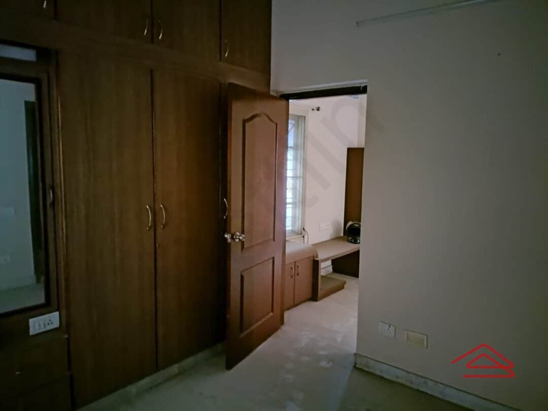 Sub Unit : bedrooms 1