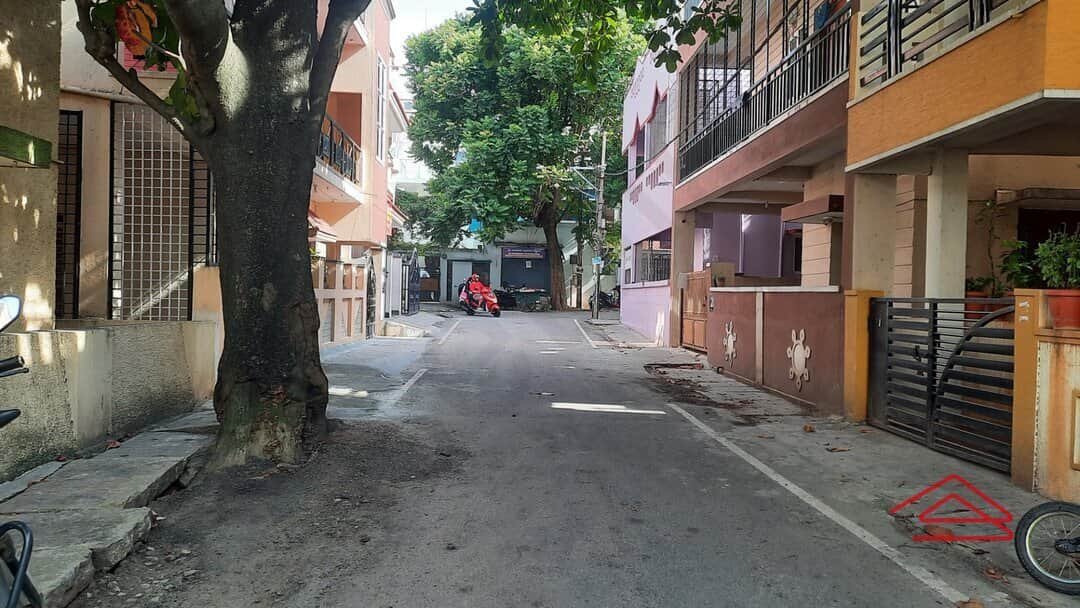 Unit:  Approach Road