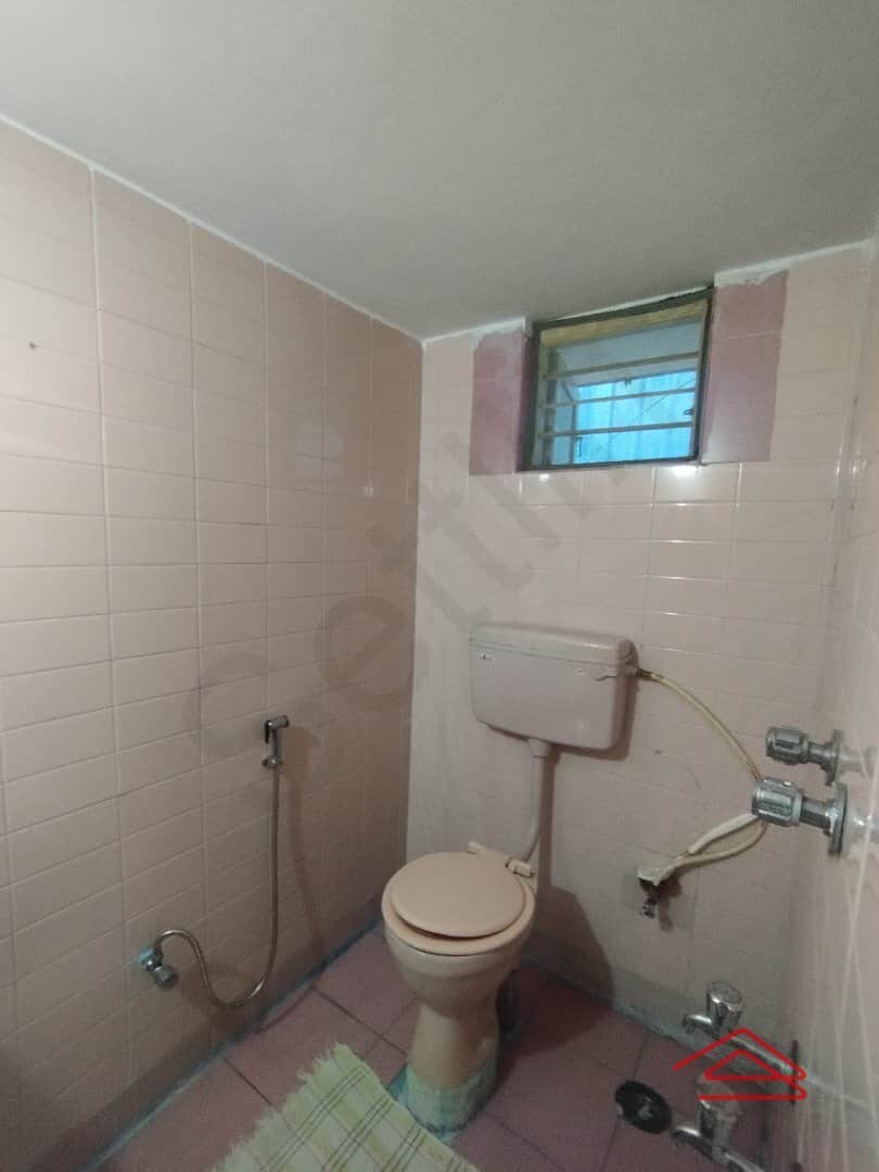 Sub Unit : bathrooms 1