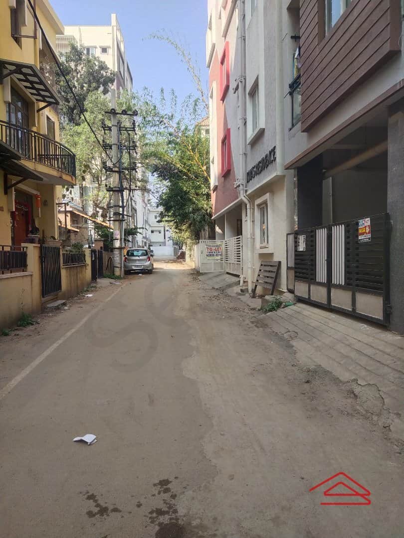 Unit:  Approach Road