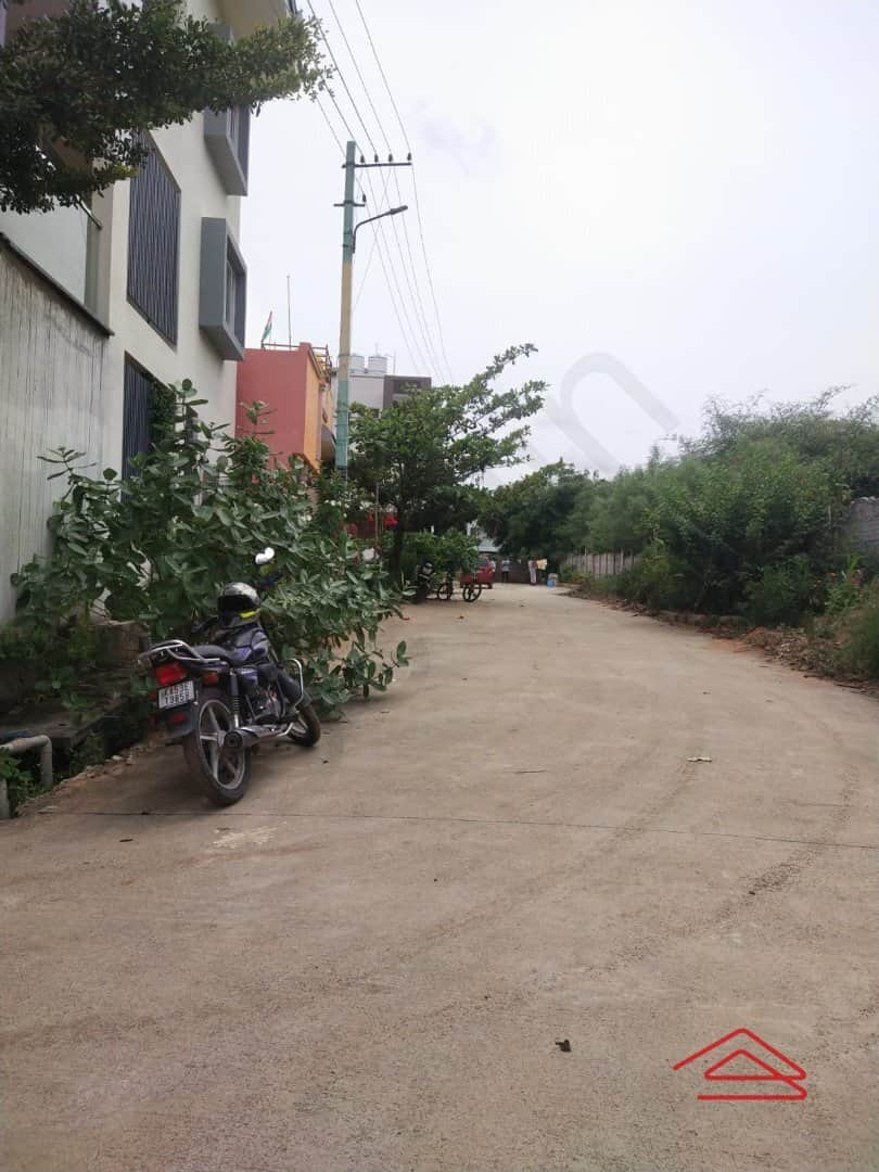 Unit:  Approach Road