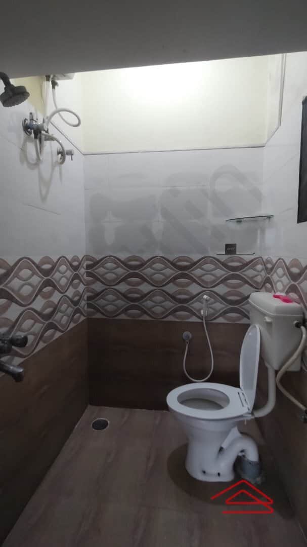 Sub Unit : bathrooms 1