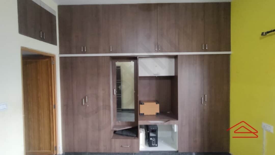 Sub Unit : bedrooms 1