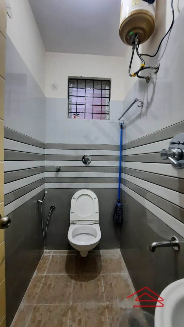 Sub Unit : bathrooms 1