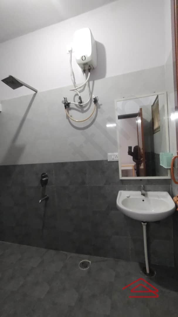 Sub Unit : bathrooms 1