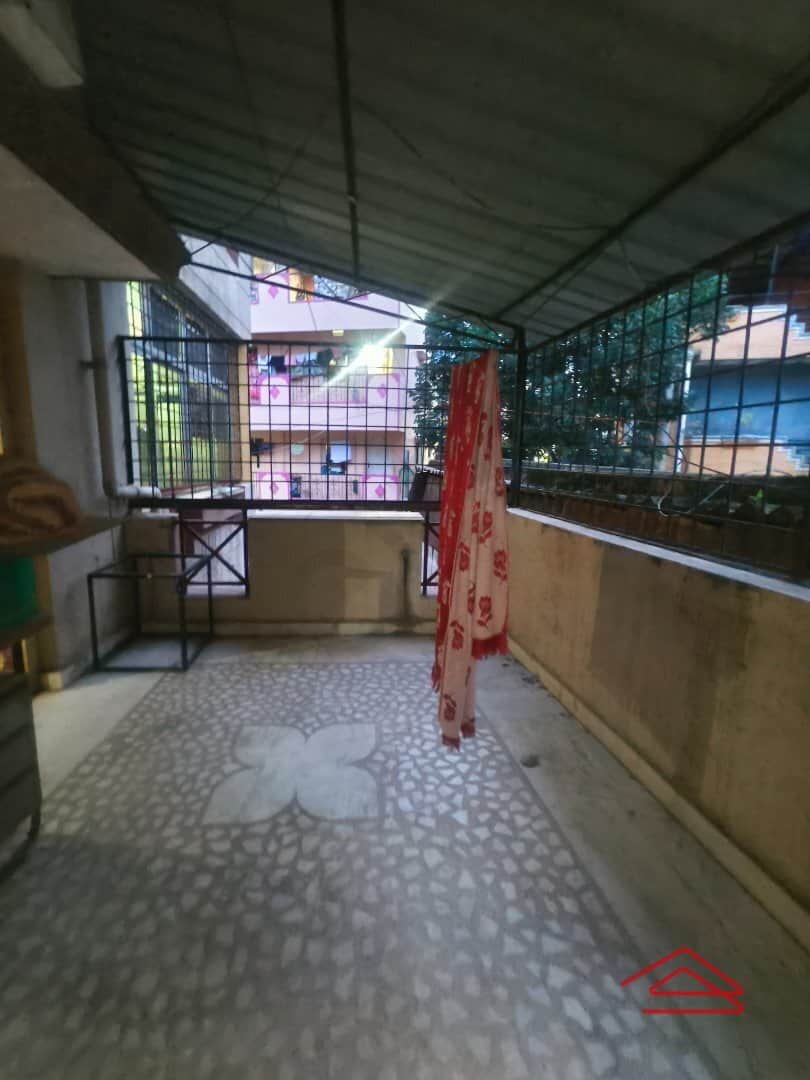 balconies-m7jF.jpg