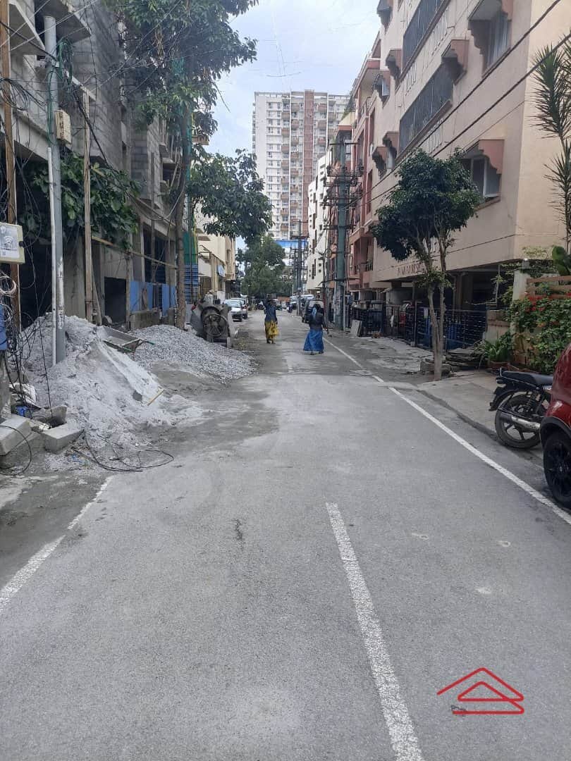 Unit:  Approach Road