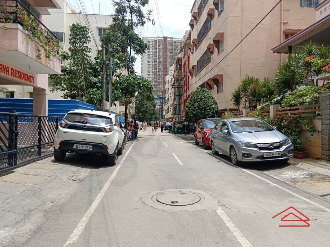 Unit:  Approach Road