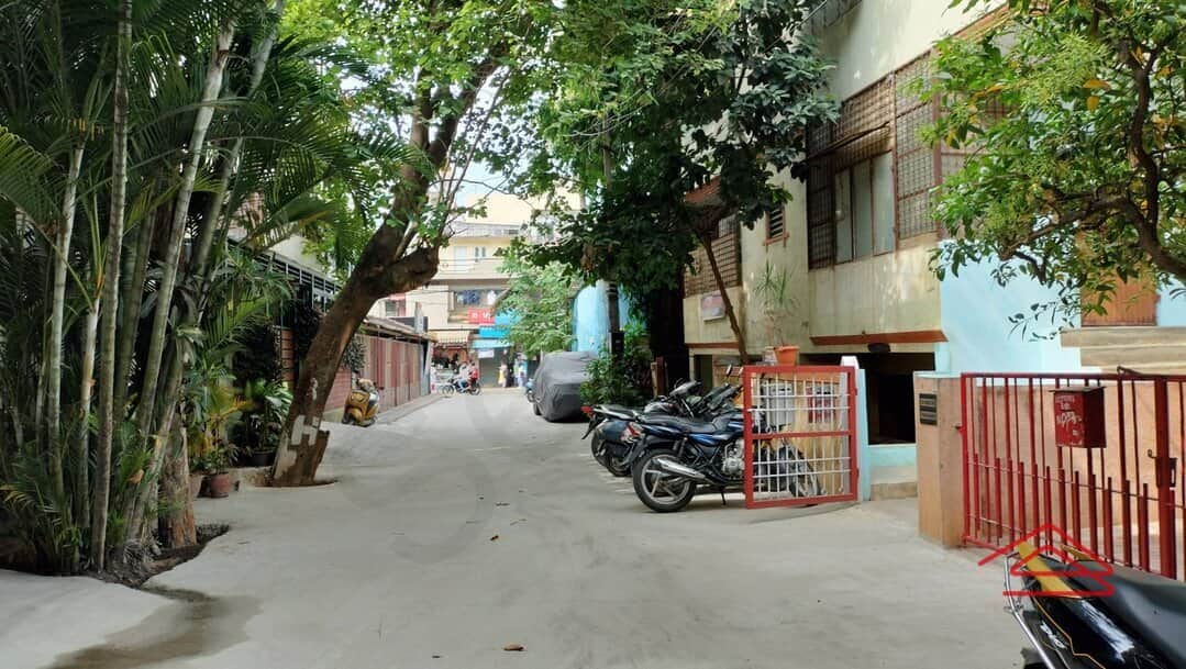 Unit:  Approach Road