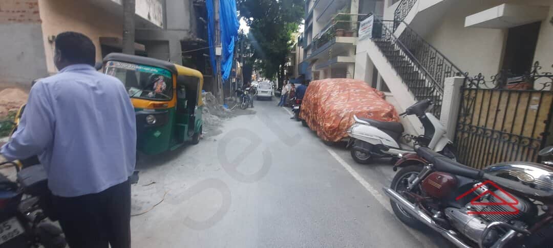 Unit:  Approach Road