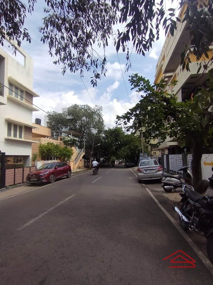 Unit:  Approach Road