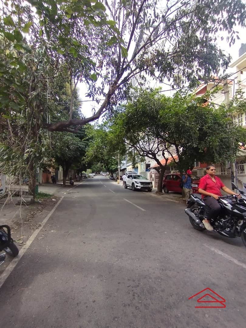 Unit:  Approach Road