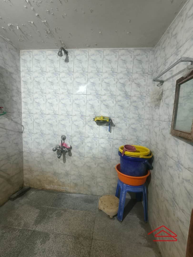 bathrooms-FwHL.jpg