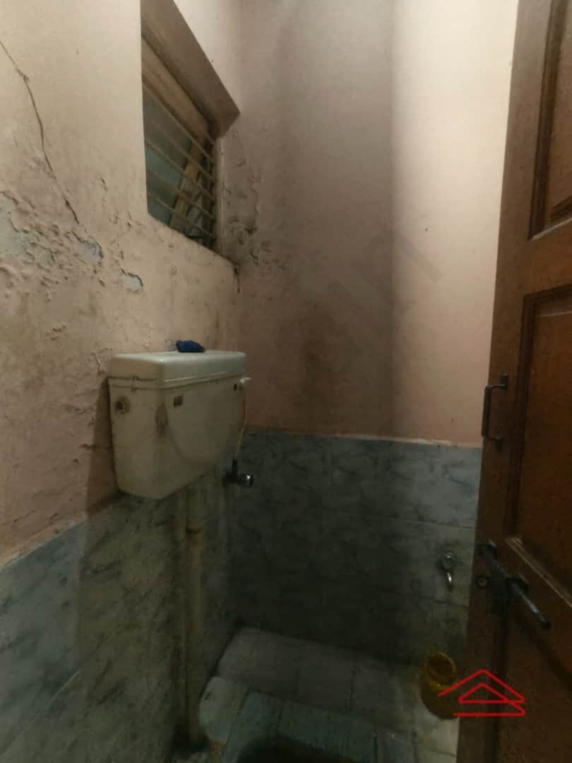 bathrooms-MbCD.jpg