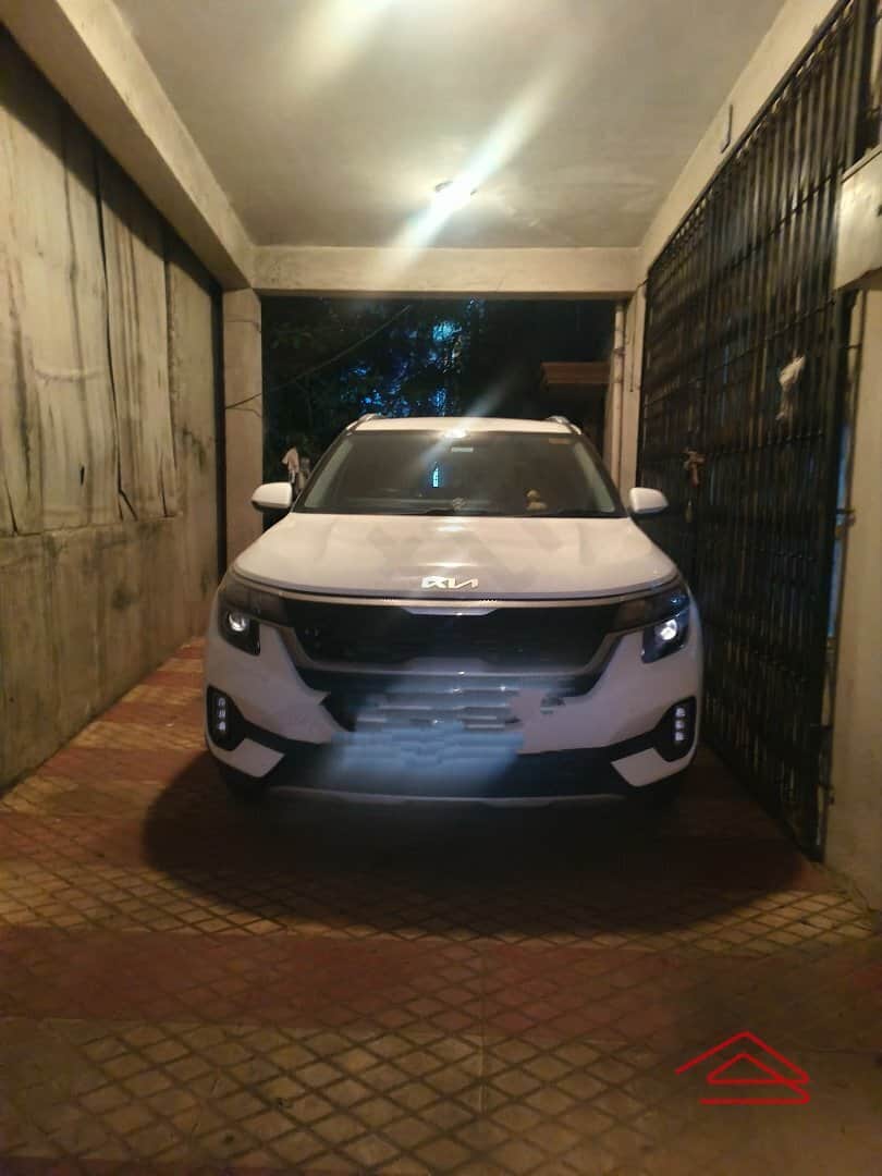 parkings-Lpri.jpg
