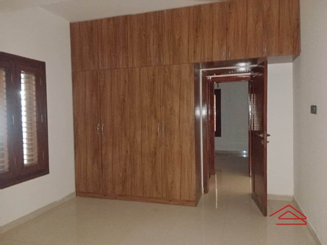 Sub Unit : bedrooms 2