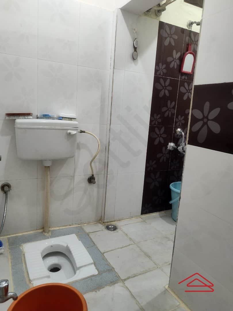 Sub Unit : bathrooms 2