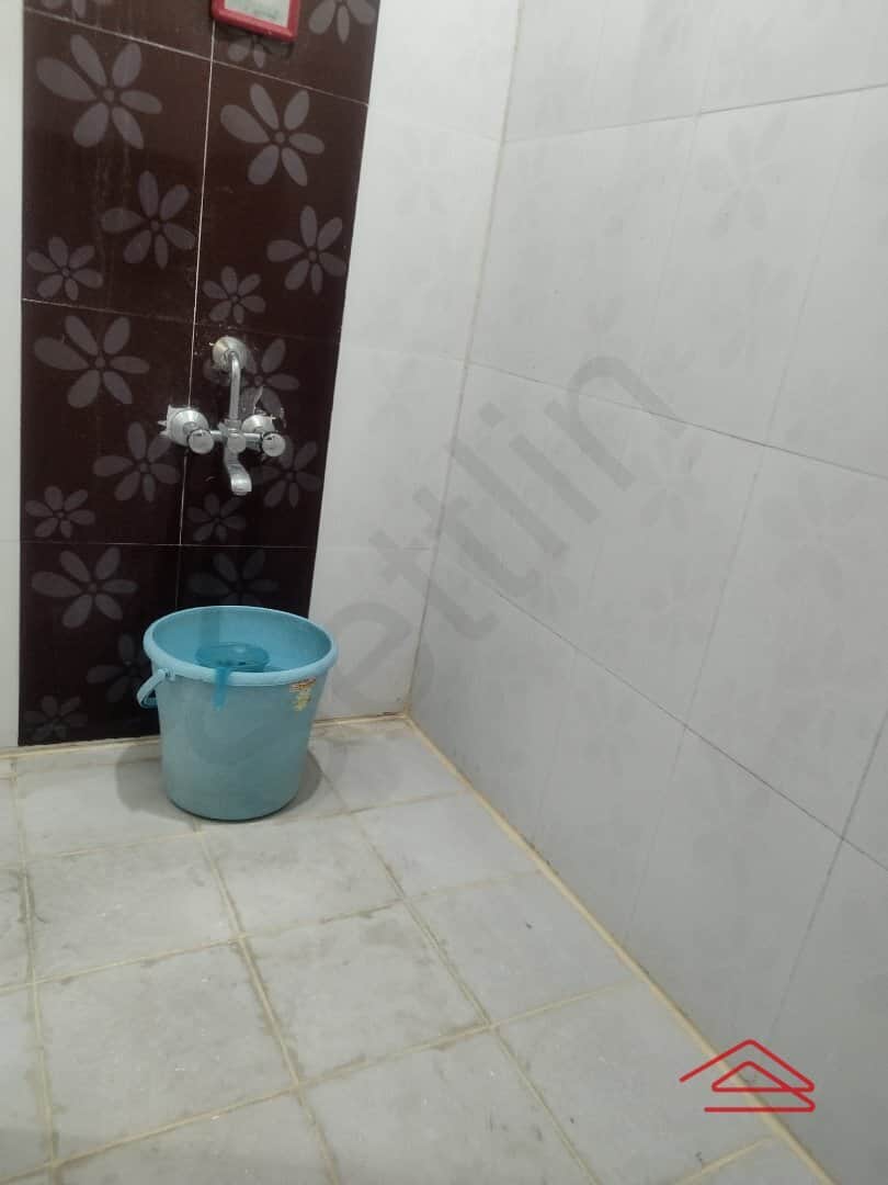 Sub Unit : bathrooms 2