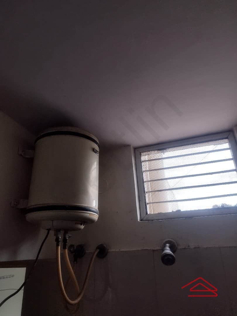 Sub Unit : bathrooms 3