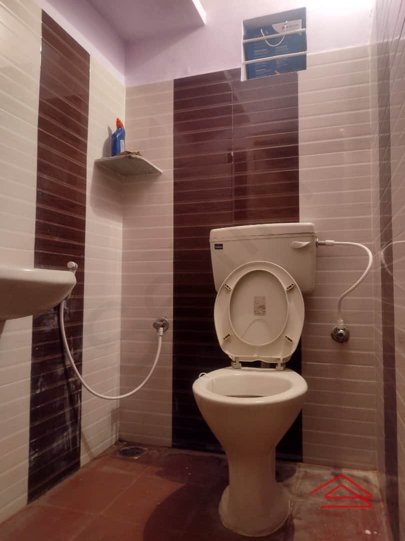 Sub Unit : bathrooms 1