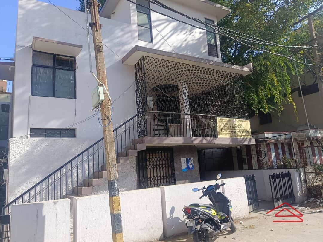 Unit:  Approach Road